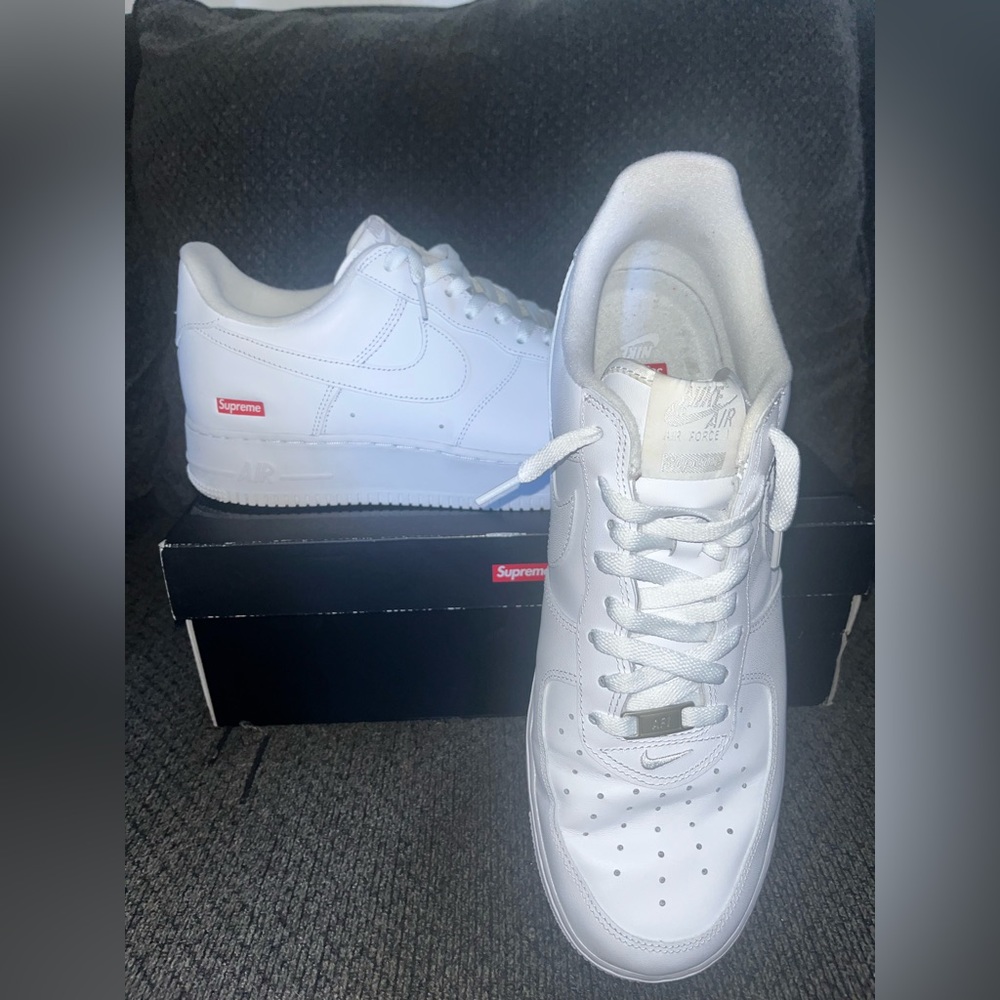Air Force 1 low supreme